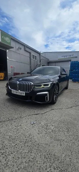 BMW 7-Series