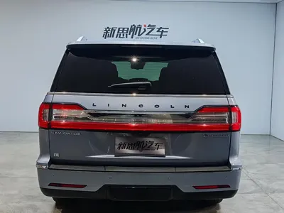 Lincoln Navigator