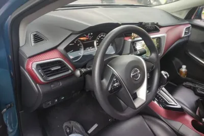 Nissan Lannia