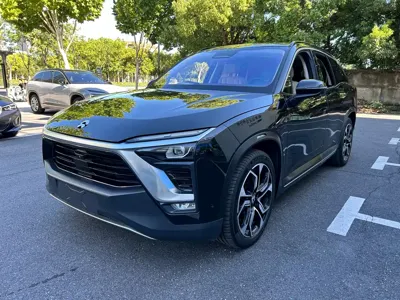 Nio ES8