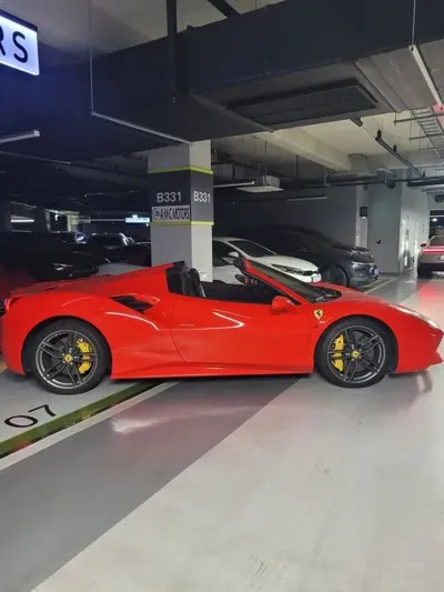 Ferrari 488