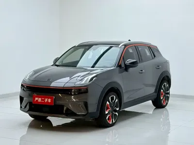 Lynk & Co 06