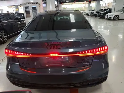 Audi A7L