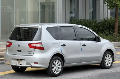 Nissan Livina