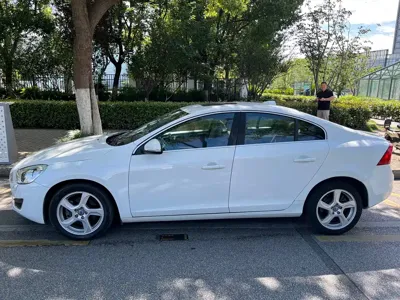 Volvo S60 (Import)