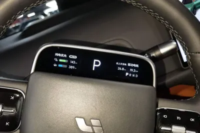 Li Auto L8