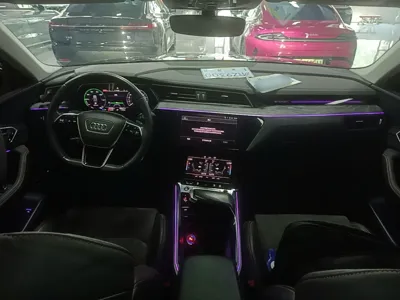 Audi e-tron