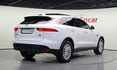 Jaguar F-Pace