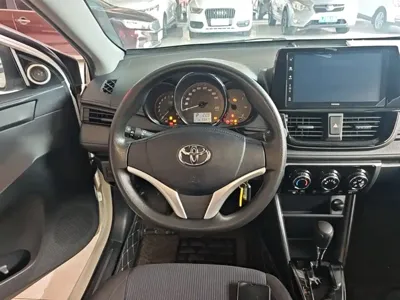 Toyota Yaris L