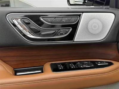 Lincoln Navigator