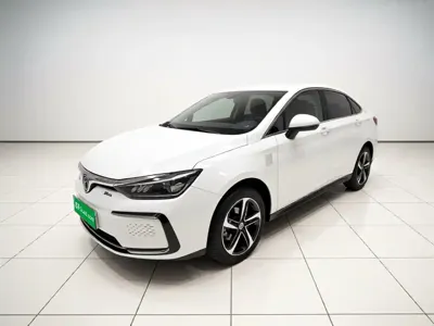BAIC EU5
