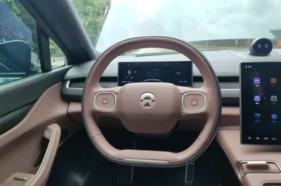 Nio ES8