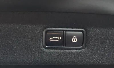 Genesis EQ900