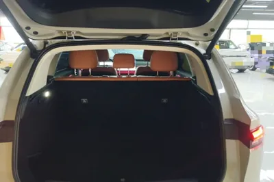 Leapmotor C10