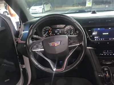 Cadillac XT6