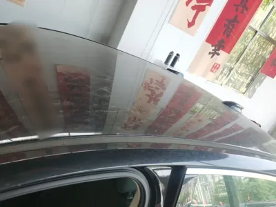Hongqi E-QM5