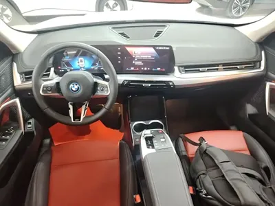 BMW iX1