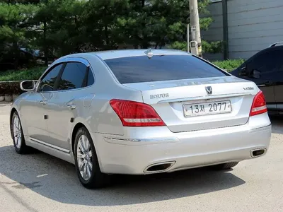 Hyundai Equus