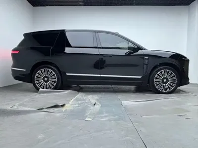 Nio ES8