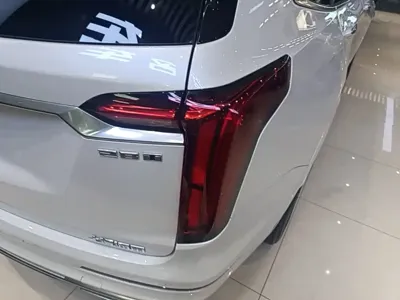 Cadillac XT6