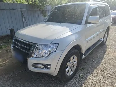 Mitsubishi Pajero (Import)
