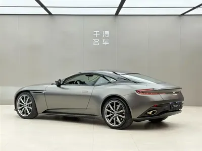 Aston Martin DB11