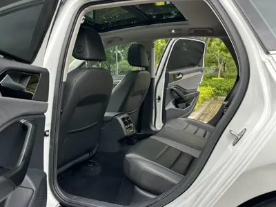 Volkswagen Sagitar