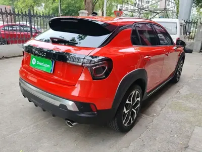 Lynk & Co 02