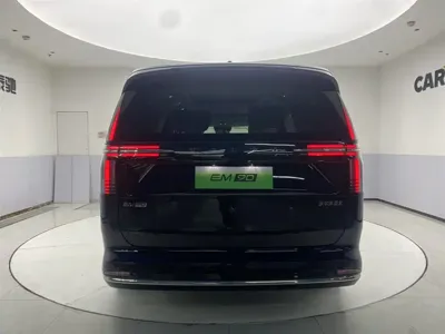 Volvo EM90