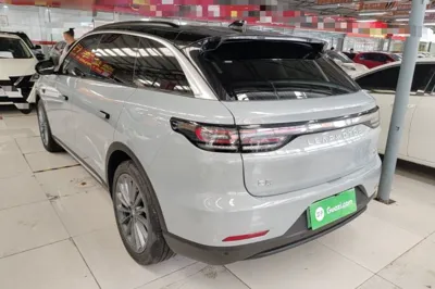 Leapmotor C11