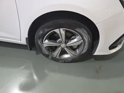 Geely L HiP