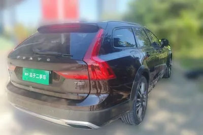 Volvo V90