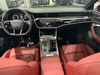 Audi A7L