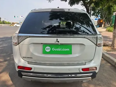 Mitsubishi Outlander (Import)