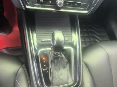 Roewe i5
