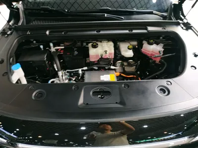 Leapmotor C16