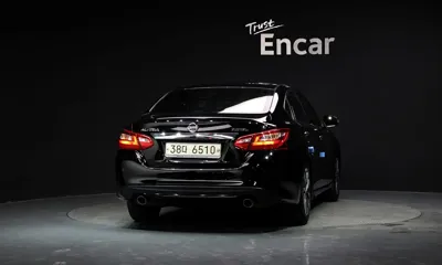 Nissan Altima