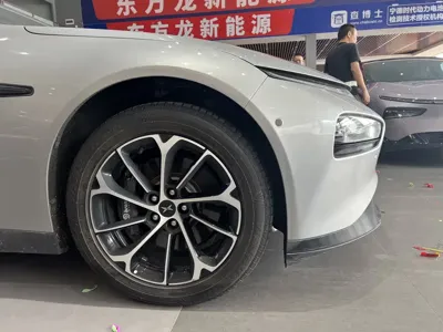 Xpeng P7