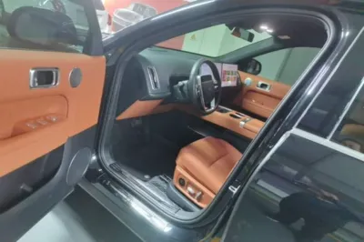 Li Auto L6