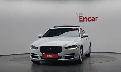 Jaguar XE