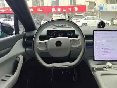 Nio ES8