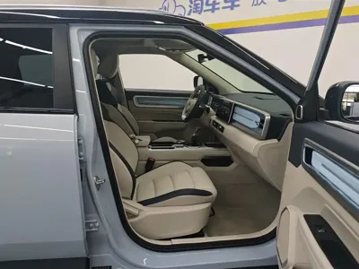 Geely ICON