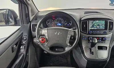 Hyundai Starex