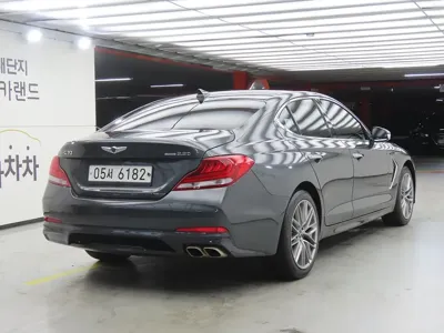 Genesis G70