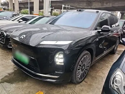 Nio ES8