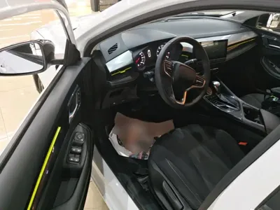 Roewe i5