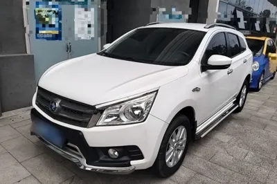 Venucia T70
