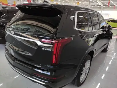 Cadillac XT6