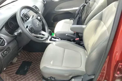 Kia Pegas