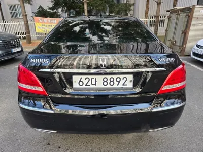 Hyundai Equus